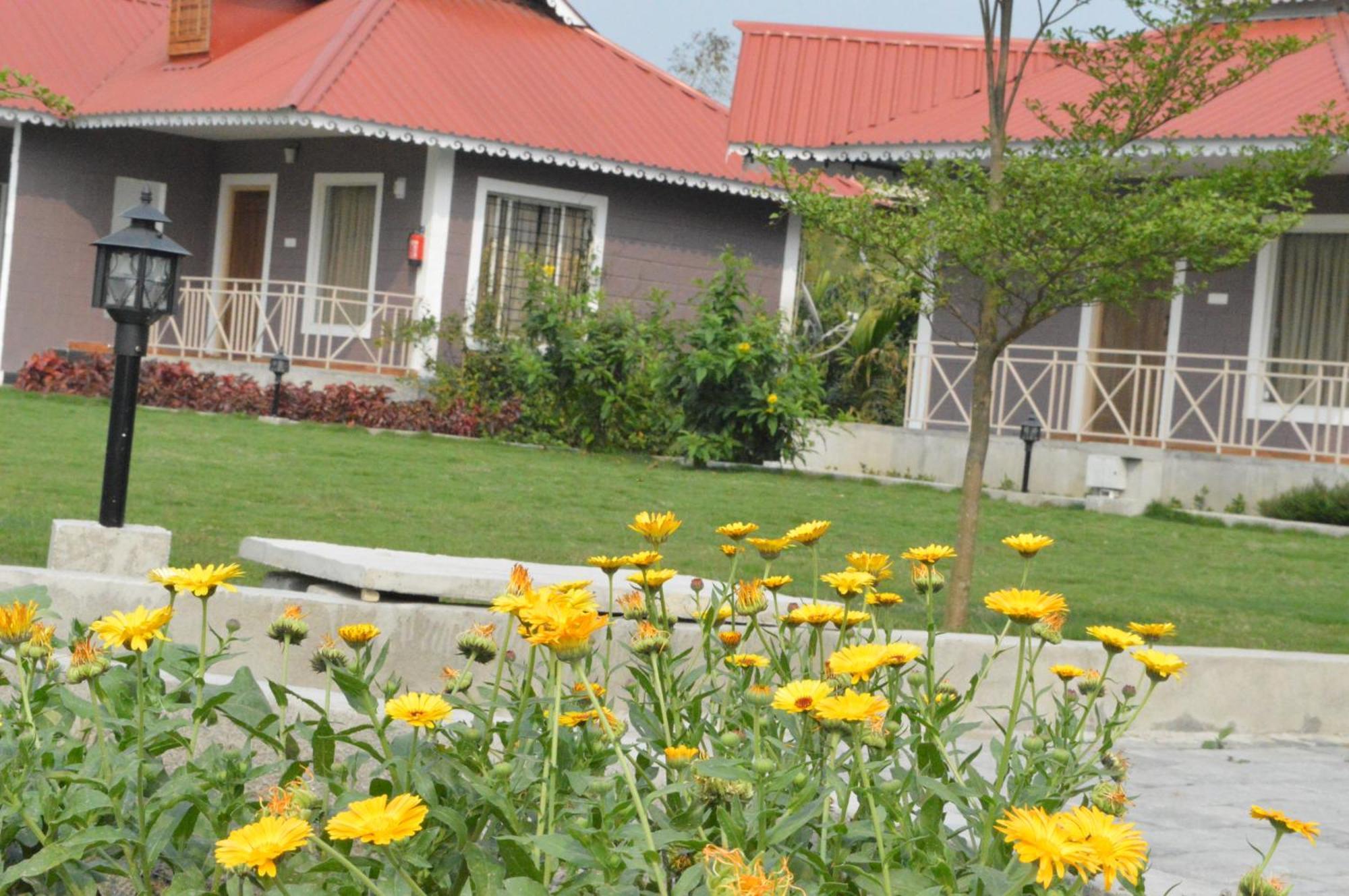 Vanbilas Family Tourism Chālsa Dış mekan fotoğraf
