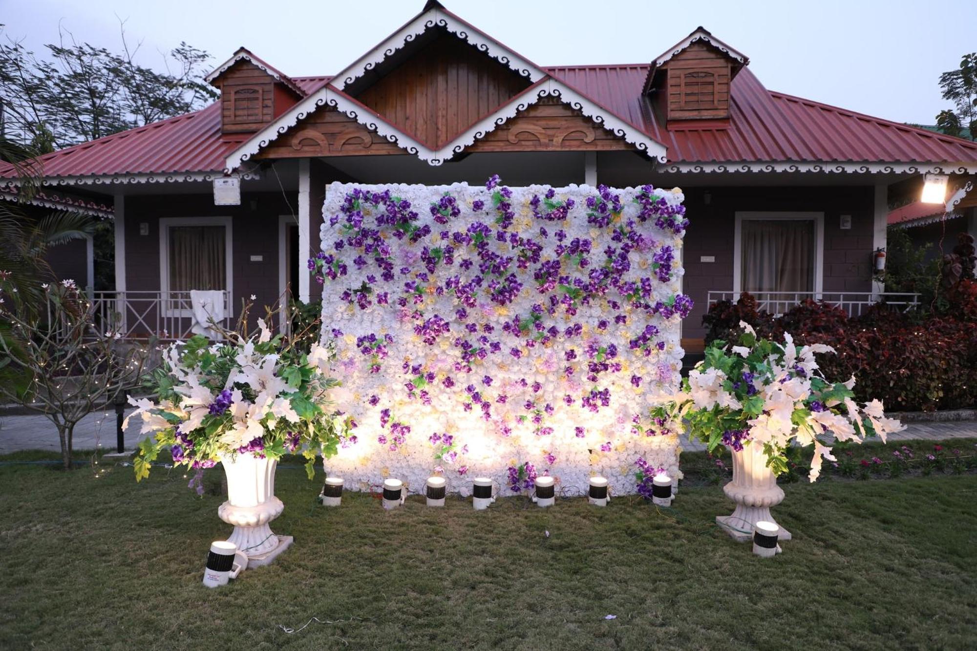 Vanbilas Family Tourism Chālsa Dış mekan fotoğraf
